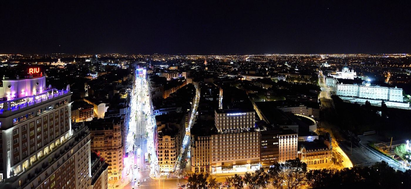 Vista nocturna de Madrid desde las alturas